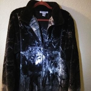 Womans XL fleece Wolf Print Jacket